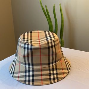 Authentic Burberry Beige Vintage Check Bucket Hat